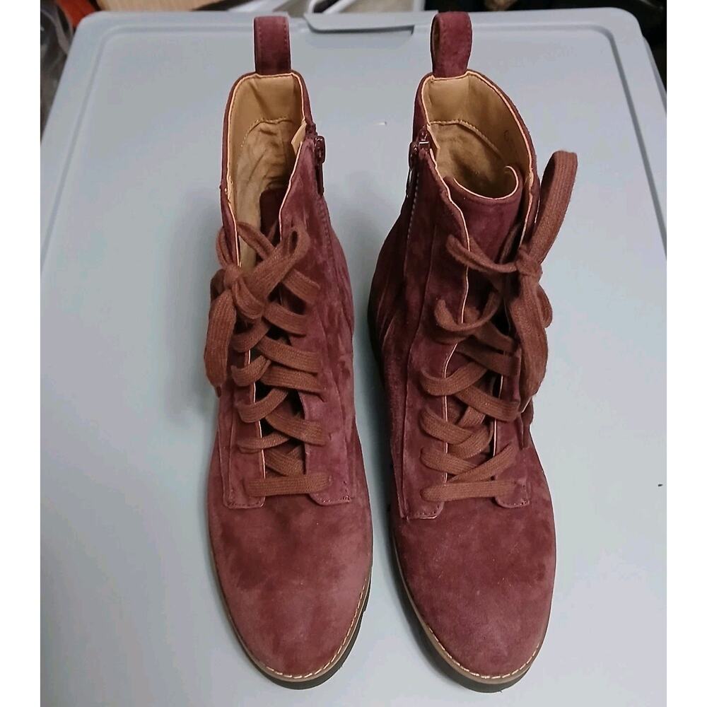 Women's Suede Lace-Up Boots